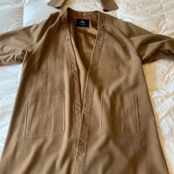 Burberry Trench Coat w/ detachable wool lining and collar - Picture 12 of 15